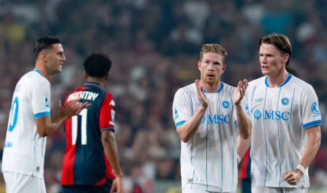 De Bruyne bùng nổ từ ghế dự bị giúp Napoli đánh bại Genoa 2-0 trong ngày ra quân Serie A