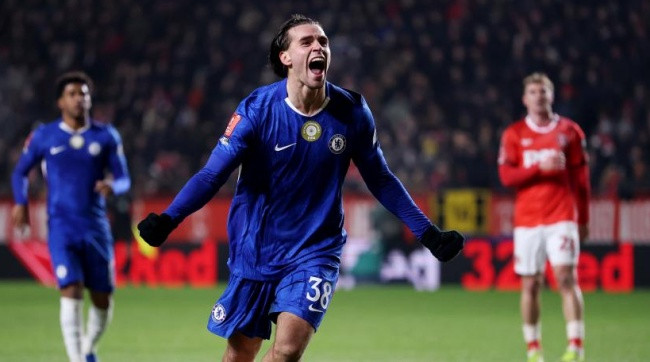 Sevilla thúc đẩy đàm phán mượn Marc Guiu từ Chelsea nhằm tái thiết hàng công mùa giải mới