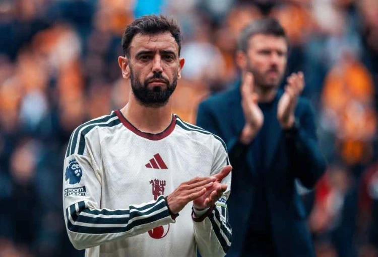 Thủ quân Bruno Fernandes cảnh báo điểm yếu bóng chết khiến Man United thua sốc Hull City 0-2