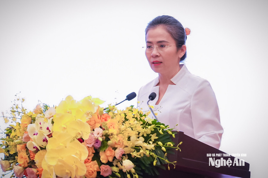 Sơ kết 5 năm thực hiện Nghị quyết 02-NQ/TW về “Đổi mới tổ chức và hoạt động của Công đoàn Việt Nam trong tình hình mới”
