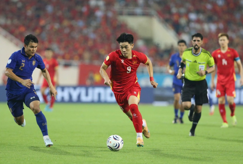 Nguyễn Đình Bắc và cú đúp danh hiệu lịch sử khẳng định vị thế số một tại ASEAN Cup 2026