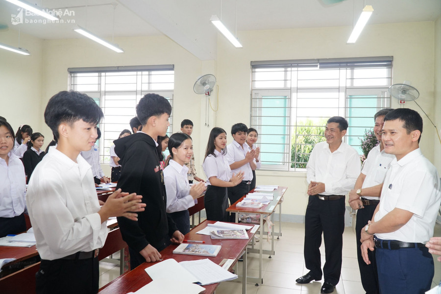 Nghệ An tuyển sinh, hỗ trợ đào tạo 305 cán bộ, sinh viên Lào trong năm học 2026-2027