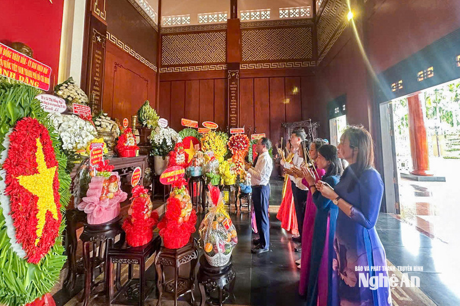 Đoàn Nghệ An dự Lễ giỗ 85 năm Ngày hy sinh của các lãnh đạo tiền bối