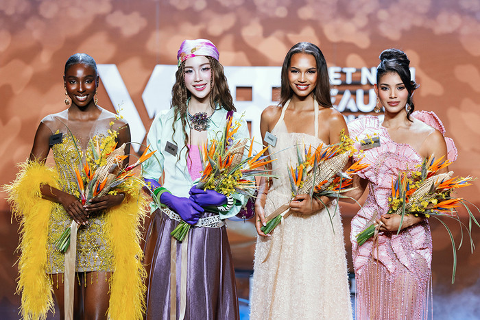 111 thí sinh Miss World 2026 choáng ngợp trước sân khấu VBFF XVII hoành tráng ở Việt Nam
