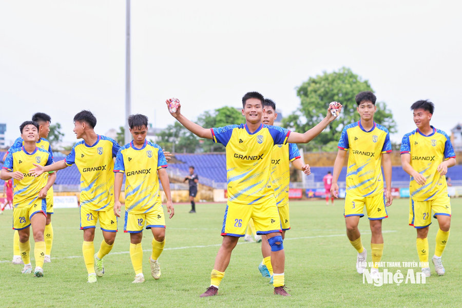 U16 Sông Lam Nghệ An giành chiến thắng trước U16 Công An Hà Nội