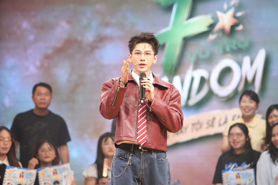 Ca sĩ Isaac tham gia Vũ trụ Fandom: Trải lòng về hành trình thanh xuân cùng người hâm mộ