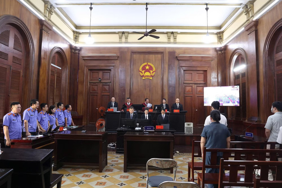 Ca sĩ Chi Dân, người mẫu An Tây, “cô tiên từ thiện” Trúc Phương lĩnh án