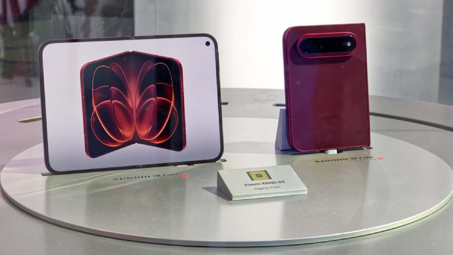 Xiaomi 18 Fold gây ấn tượng mạnh tại IFA 2026: Kiểu dáng hộ chiếu độc lạ và chip XRING O3