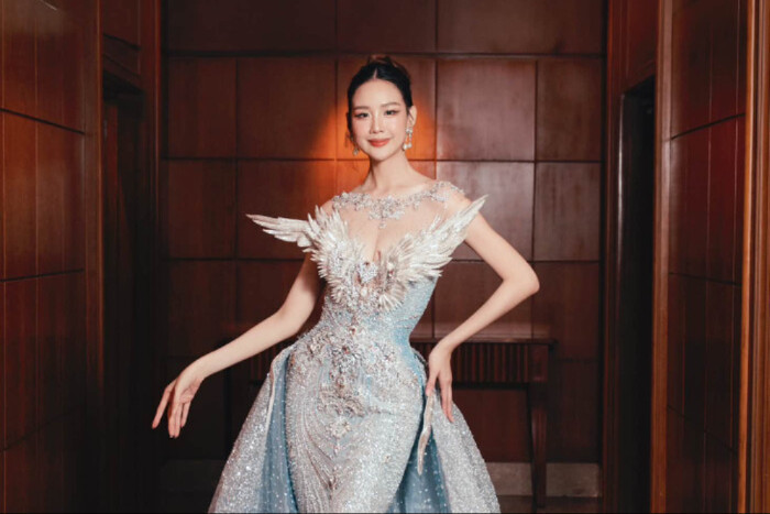Bảo Ngọc hé lộ váy dạ hội xanh cánh chim đặc biệt trước đêm chung kết Miss World lần thứ 73