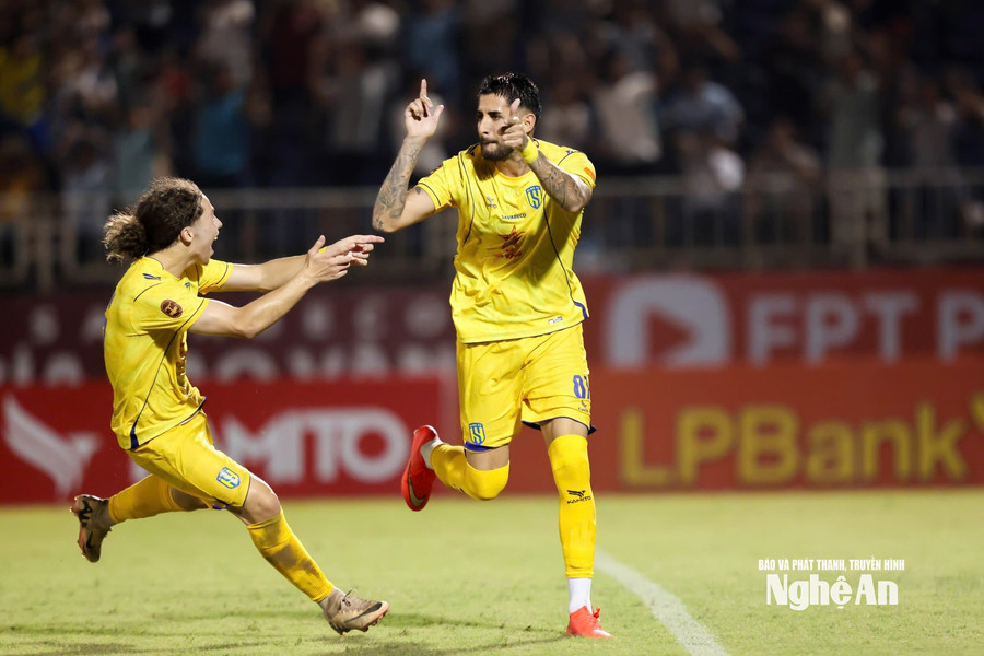 Sông Lam Nghệ An thắng Bắc Ninh trong ngày ra quân V.League 2026/27