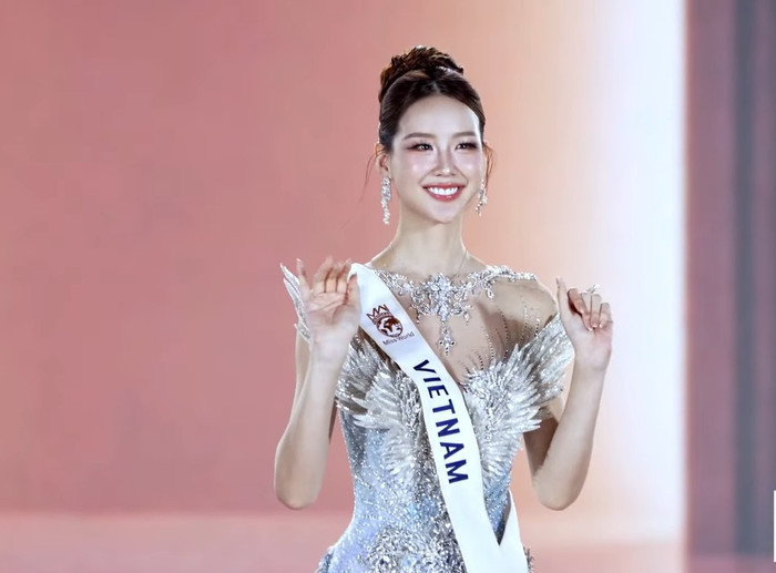 Hoa hậu Thanh Thủy vỡ òa khi Bảo Ngọc lọt Top 6 chung cuộc Miss World 2026 tại Khánh Hòa