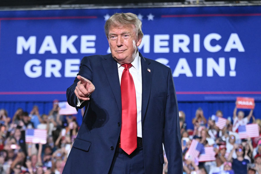 Đảng Cộng hòa đặt cược vào ông Trump trong cuộc đua giữa nhiệm kỳ