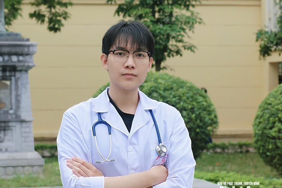 Từ Á khoa khối B đến Thủ khoa kỳ thi "khốc liệt nhất" Đại học Y Hà Nội của nam sinh Nghệ An