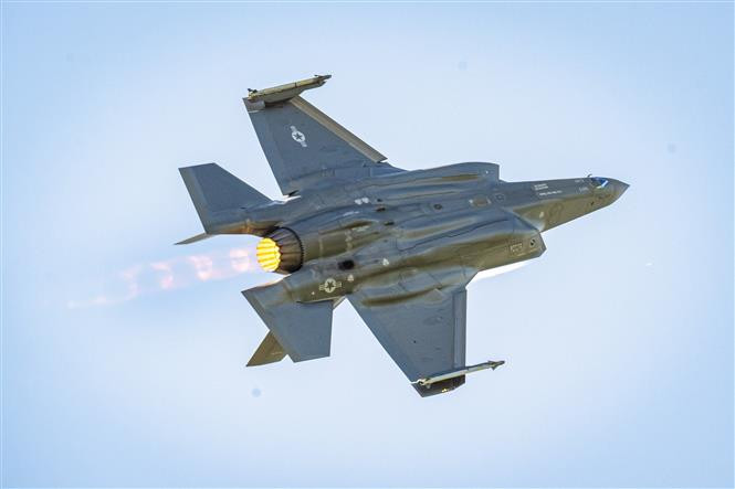 Phân tích kỹ thuật tiêm kích F-35: Lợi thế tàng hình cùng bài toán chi phí vận hành đắt đỏ