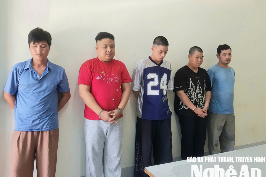 Công an Nghệ An triệt phá đường dây làm giả tài liệu và sử dụng tài liệu giả trên không gian mạng ở nhiều tỉnh, thành