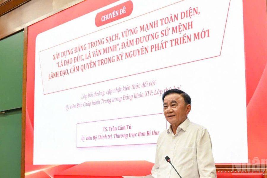 Nêu cao quyết tâm của toàn Đảng và hành động quyết liệt của mỗi cán bộ, đảng viên
