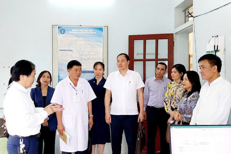 Gỡ khó khăn y tế cơ sở: Từ áp lực tự chủ đến nguy cơ "chảy máu chất xám"