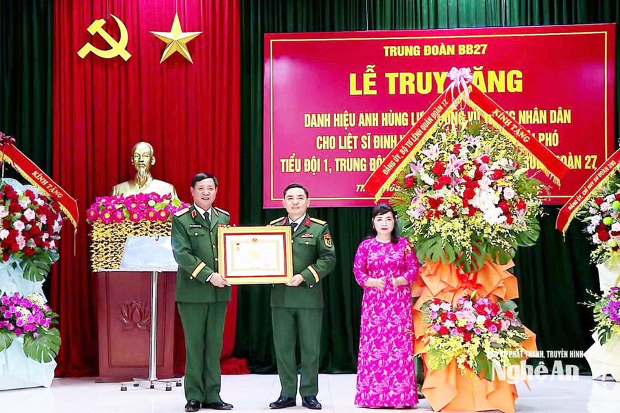 Liệt sĩ Đinh Văn Kiên được truy tặng danh hiệu Anh hùng Lực lượng vũ trang nhân dân