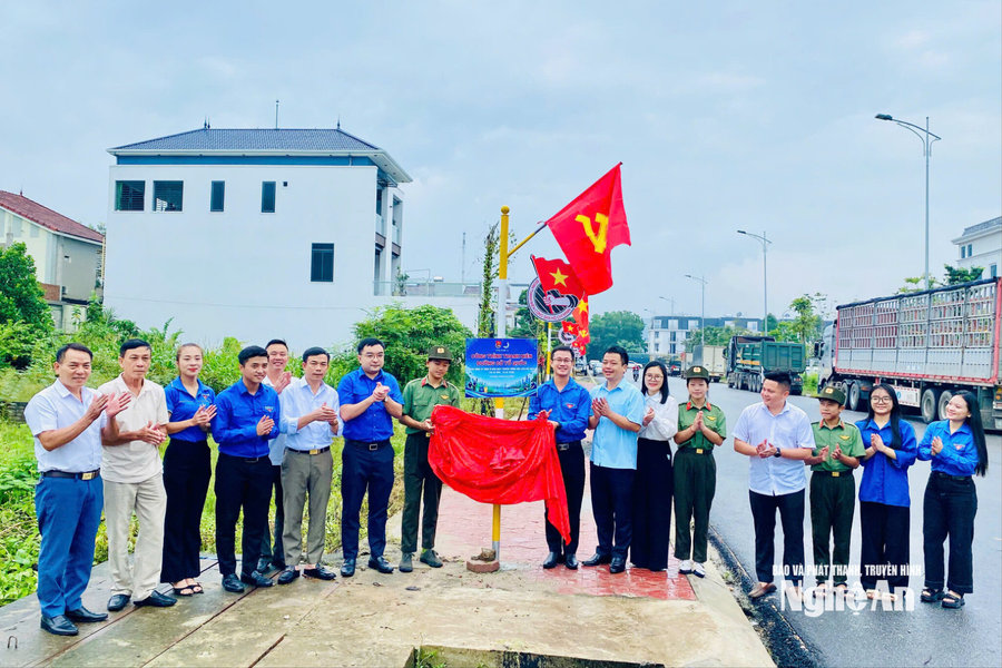 Tỉnh đoàn Nghệ An ra quân ngày cao điểm tình nguyện xây dựng đô thị văn minh năm 2026