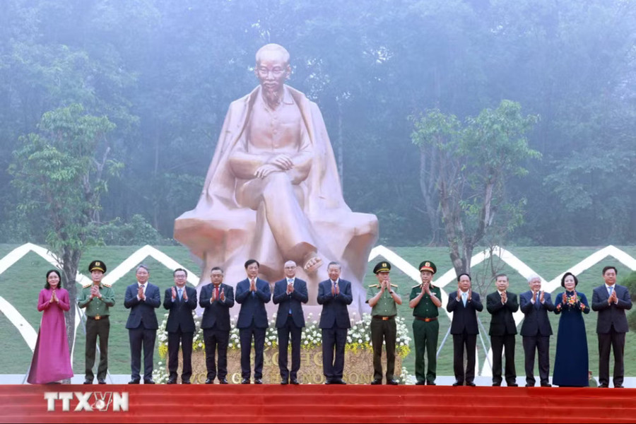 Tổng Bí thư, Chủ tịch nước dự Lễ kỷ niệm 72 năm Ngày Bác Hồ về thăm Đền Hùng và khánh thành Tượng đài “Bác Hồ với ngày hội non sông”