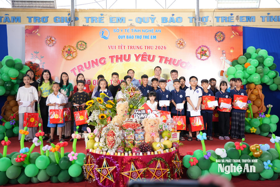 “Trung thu yêu thương” cho trẻ em khó khăn