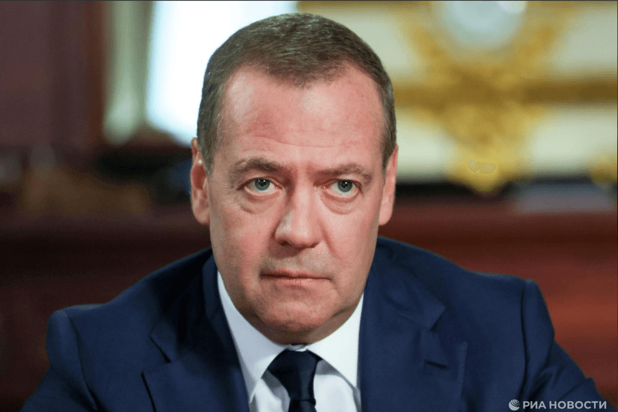 Phó Chủ tịch Hội đồng An ninh Nga Medvedev đề nghị đáp trả lệnh trừng phạt Mỹ bằng 'ngôn ngữ quân sự'