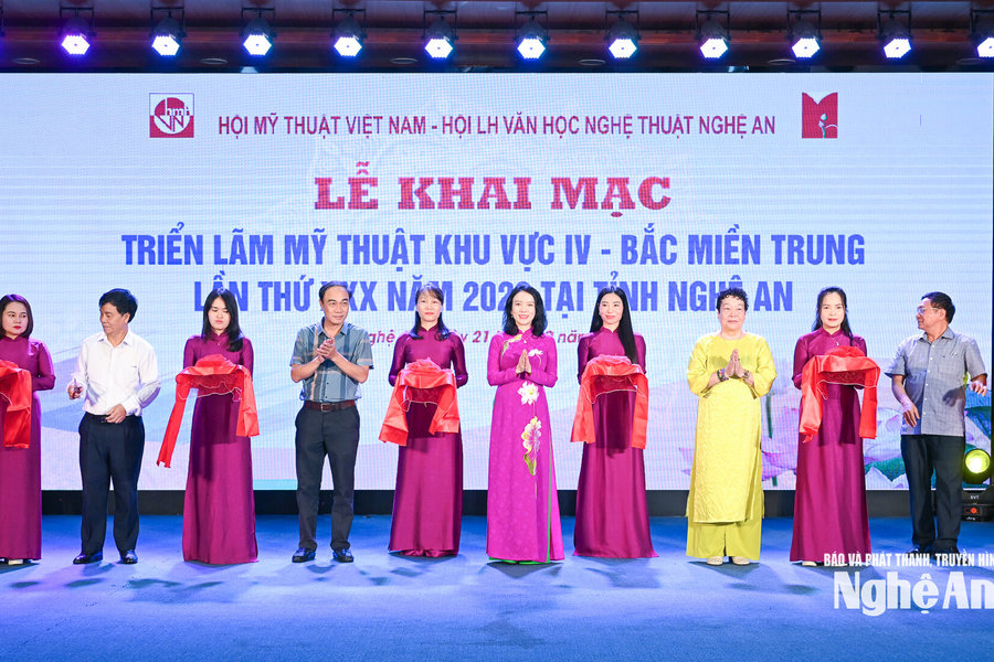 Khai mạc Triển lãm Mỹ thuật Khu vực Bắc Trung Bộ lần thứ 30 tại Nghệ An