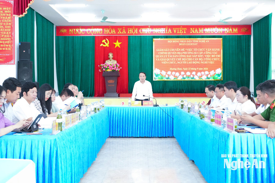 Permanent Vice Chairman of Nghe An Provincial People's Council supervises two-tier local government operations in Muong Ham Commune