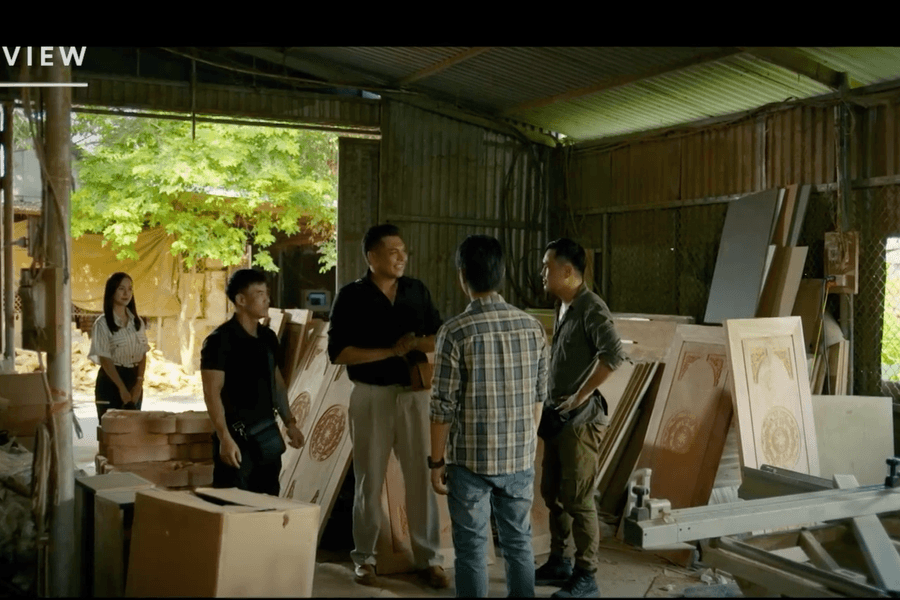 Diễn biến Mùa hè năm ấy tập 21: Phương bất ngờ về quê giúp xưởng gỗ gia đình Khánh vượt khó