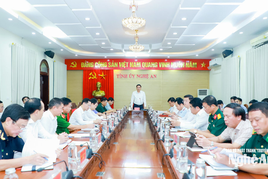 Thường trực Tỉnh ủy Nghệ An giao ban với các cơ quan trong khối Nội chính