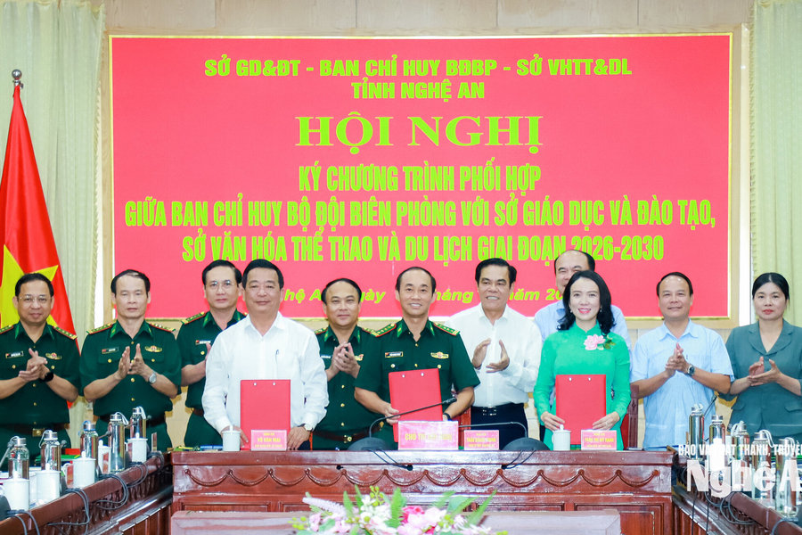 Ban Chỉ huy Bộ đội Biên phòng Nghệ An ký kết chương trình phối hợp với Sở Giáo dục và Đào tạo; Sở Văn hóa, Thể thao và Du lịch
