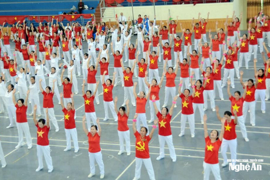 Người cao tuổi - Kết nối để sống vui, sống khỏe