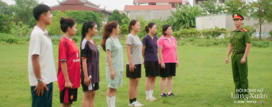Đội bóng nữ làng Xuân tập 9: Đại úy Công an làm huấn luyện viên nhằm ngăn âm mưu chiếm đất