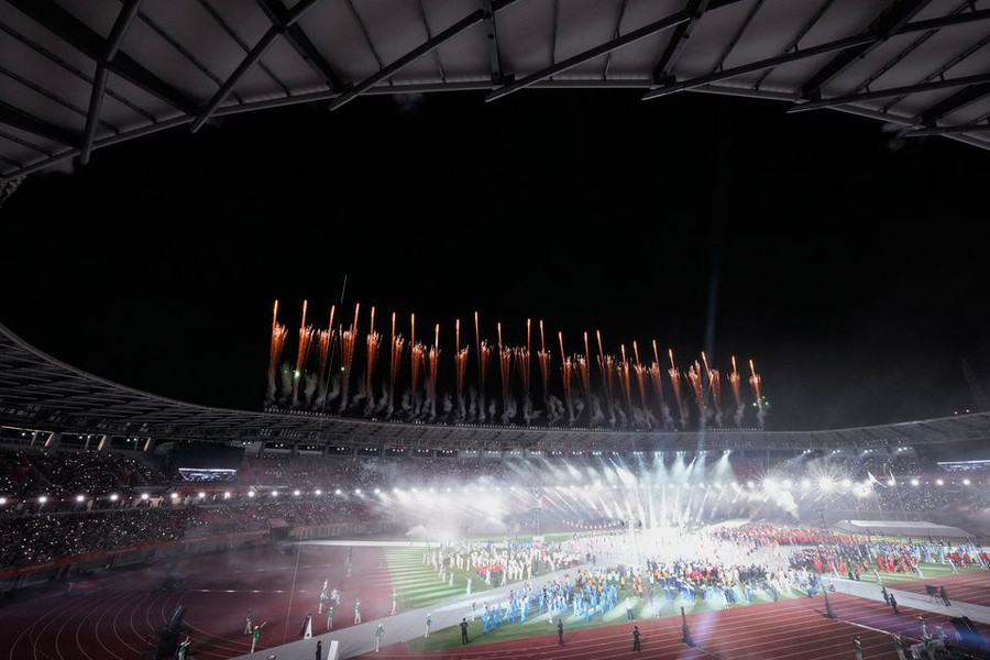 Lễ bế mạc ASIAD 20 tại Nhật Bản khép lại: Qatar chính thức nhận cờ đăng cai Á vận hội 2030