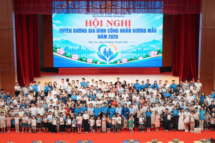 Công đoàn Nghệ An đồng hành giữ lửa mái ấm