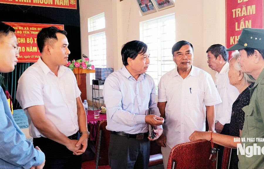 Phó Chủ tịch HĐND tỉnh Nguyễn Như Khôi dự sinh hoạt chi bộ tại Đảng bộ xã Vân Du