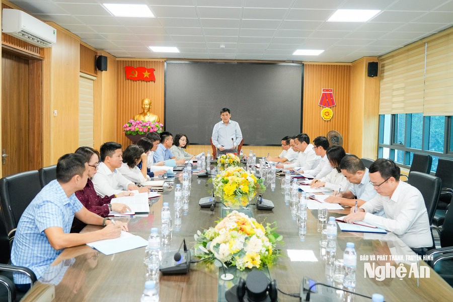 Phó Bí thư Tỉnh ủy Nguyễn Thanh Bình làm việc với Ban Tuyên giáo Tỉnh ủy