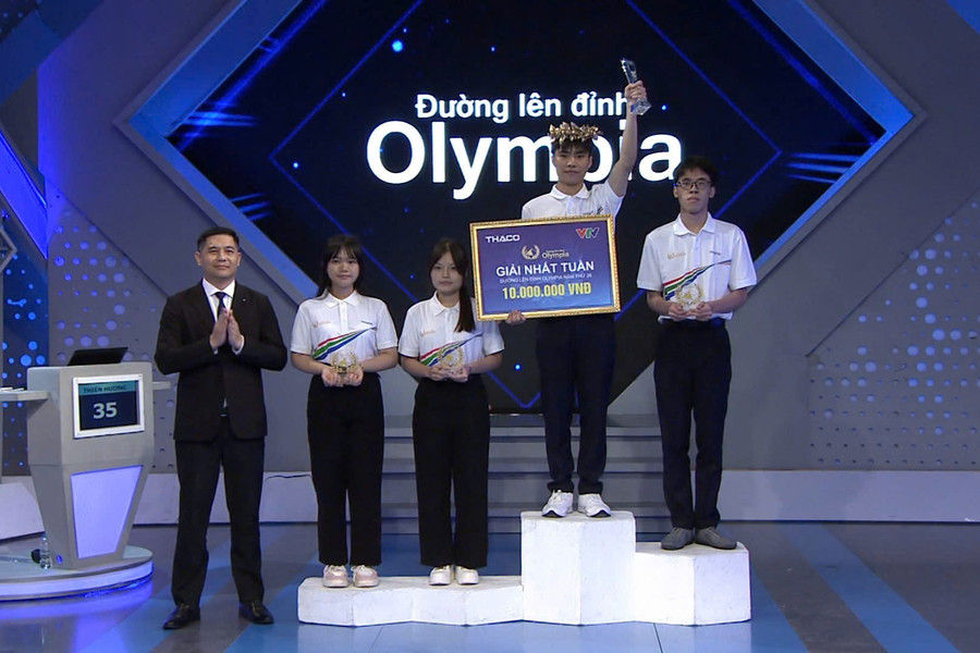 Nam sinh Quảng Ngãi Đặng Hoàng Nhân xuất sắc giành vòng nguyệt quế Đường lên đỉnh Olympia