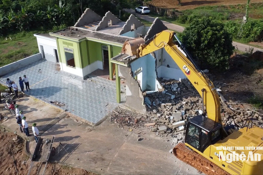 Ngày mai (14/10), xã Nam Đàn sẽ cưỡng chế thu hồi đất đối với 5 hộ dân phục vụ thi công dự án cao tốc Vinh - Thanh Thủy