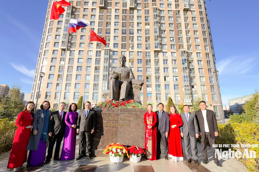 Nghe An delegation attends 2nd Vietnam–Russia People's Forum in Saint Petersburg