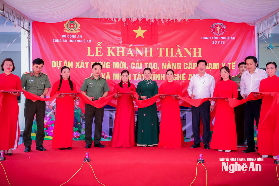 Khánh thành công trình Trạm Y tế xã Anh Sơn do Bộ Công an hỗ trợ xây dựng