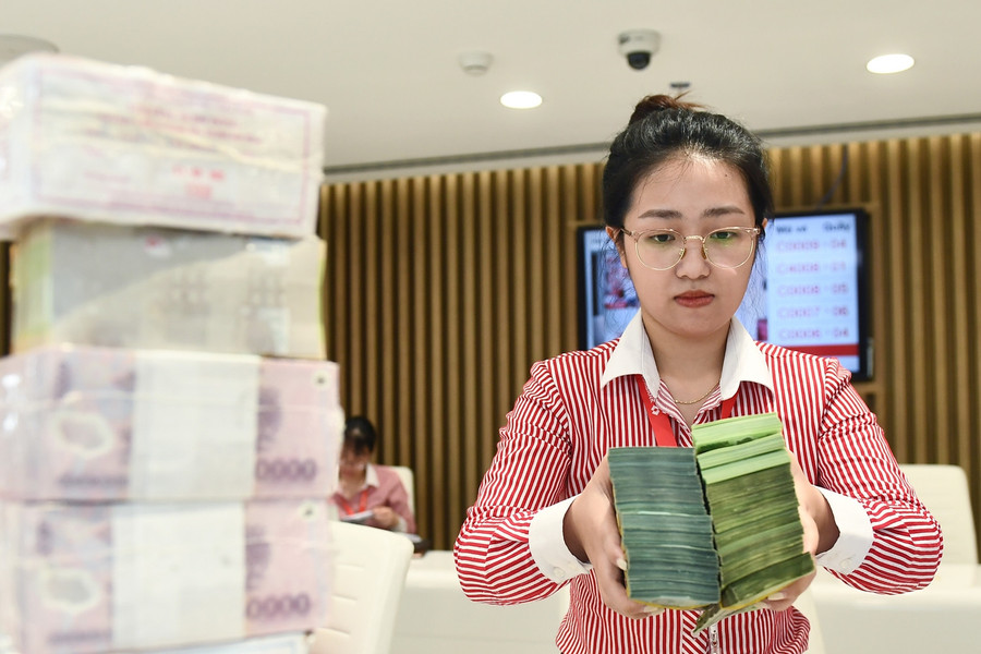 Lãi suất ngân hàng ngày 15/10/2026: Hàng loạt nhà băng cộng thêm lãi suất tới mức 9%/năm