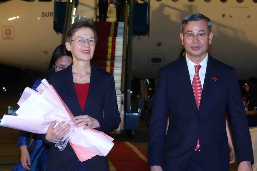 Thủ tướng Công quốc Liechtenstein Brigitte Haas đến Hà Nội, bắt đầu thăm chính thức Việt Nam