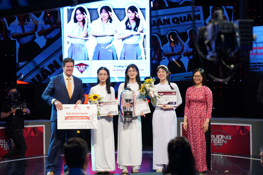 THPT Chuyên Lê Hồng Phong TP.HCM xuất sắc vô địch cuộc thi tranh biện Trường Teen 2026