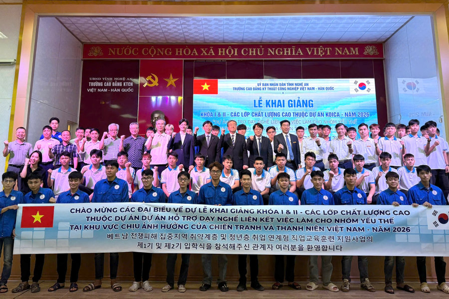 Trường Cao đẳng Kỹ thuật Công nghiệp Việt Nam - Hàn Quốc khai giảng các lớp đào tạo chất lượng cao