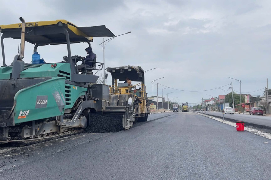 Giảm lãi suất, tháo gỡ "điểm nghẽn" tín dụng: Ngân hàng vào cuộc
