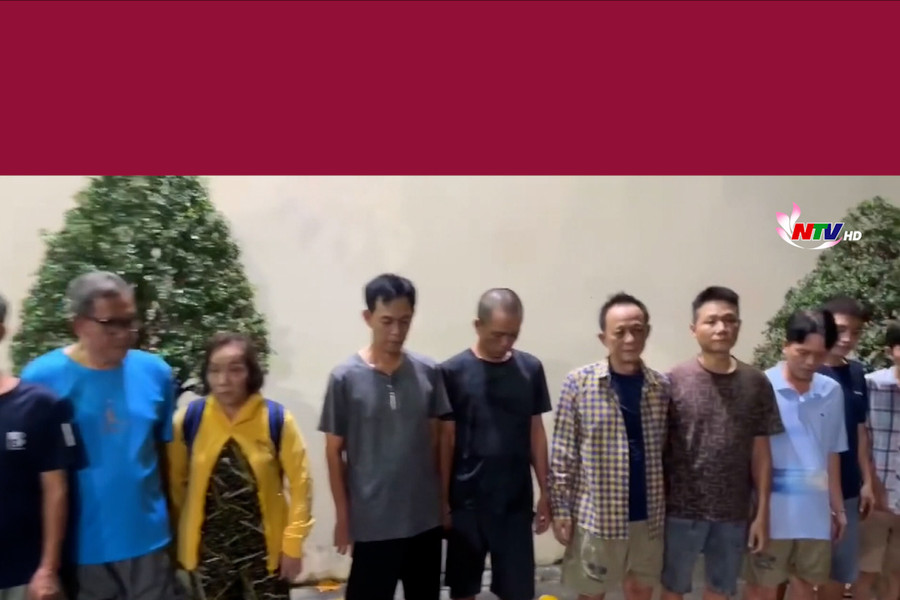 Phát hiện đường dây cá độ bóng đá từ vụ môi giới mại dâm