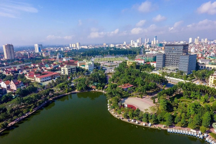 Thời tiết Nghệ An hôm nay 23/10/2026: Mưa giảm, Trường Vinh tăng lên 34°C sau đợt gió Đông Bắc