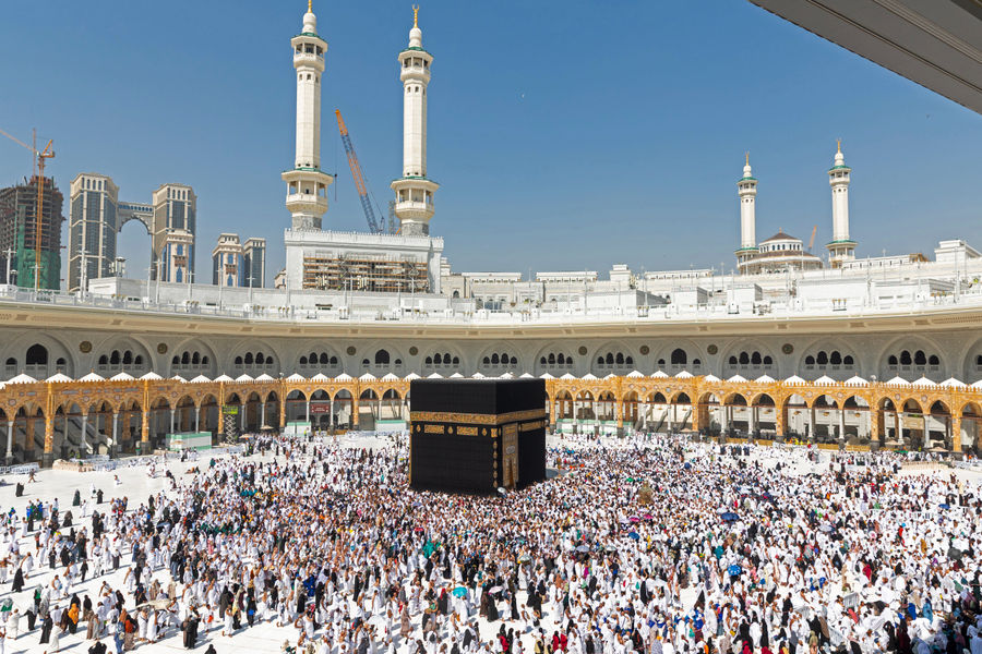 Nổ lớn rung chuyển thủ đô Saudi Arabia, Houthi đe dọa sân bay quốc tế