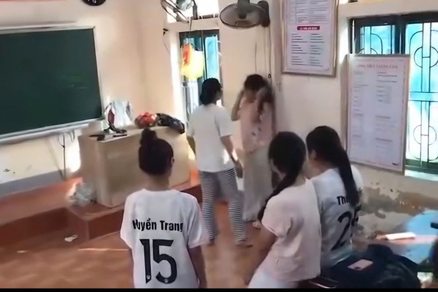 Trường THPT Đinh Bạt Tụy xác minh vụ nữ sinh đánh nhau rồi đăng lên mạng xã hội